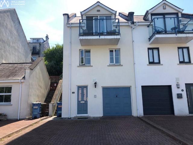 House for sale in Y Felinheli, Wales