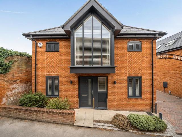House for sale in Hart, Hampshire