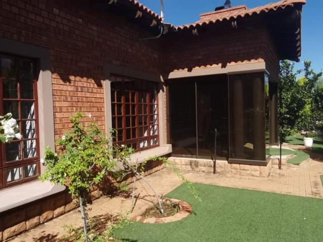 Townhouse for sale in Bloemfontein, Free State