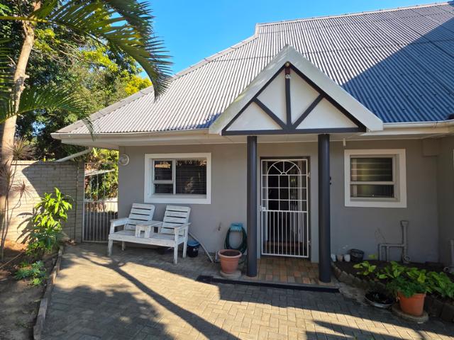 Townhouse for sale in Vosloorus, Gauteng