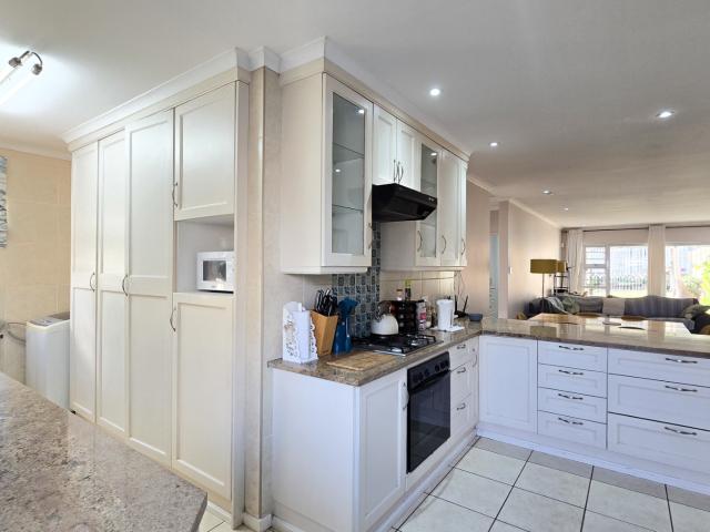 Townhouse for sale in East London, Eastern Cape