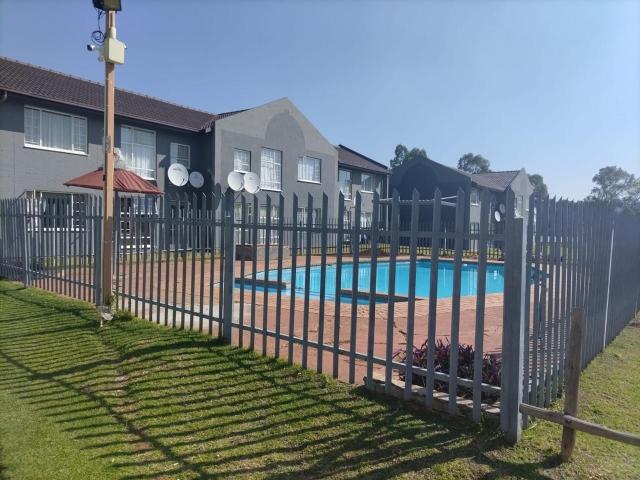 Townhouse for sale in Vosloorus, Gauteng