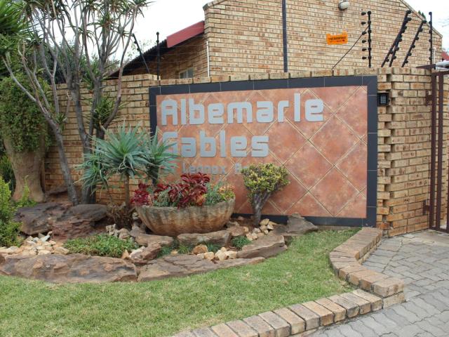 Townhouse for sale in Ekurhuleni, Gauteng