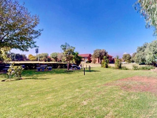 Townhouse for sale in Ekurhuleni, Gauteng