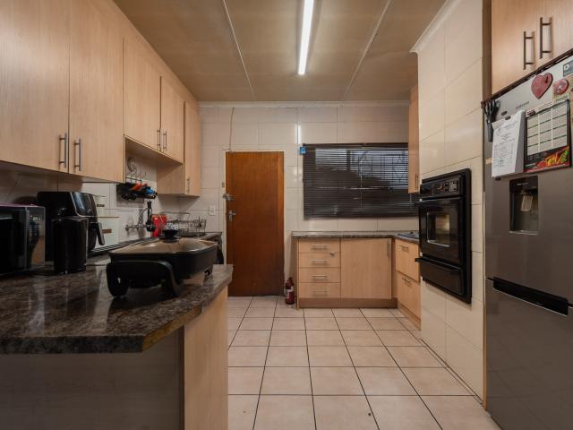 Townhouse for sale in Ekurhuleni, Gauteng