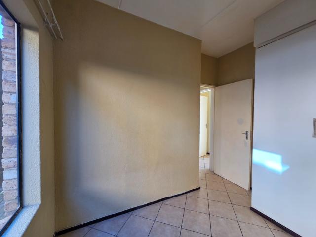 Townhouse for sale in Ekurhuleni Ward 94, City of Ekurhuleni Metropolitan Municipality