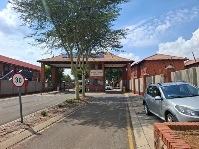 Townhouse for sale in Ekurhuleni, Gauteng