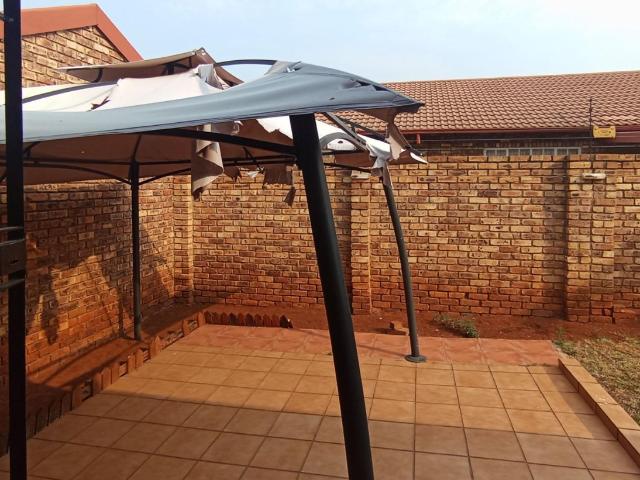 Townhouse for sale in Akasia, Gauteng