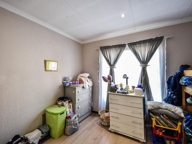 Townhouse for sale in Waterkloof, Gauteng