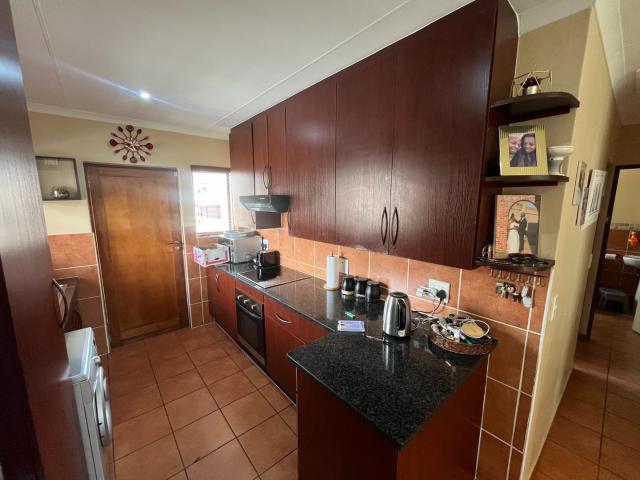 Townhouse for sale in Olievenhoutbos, Gauteng