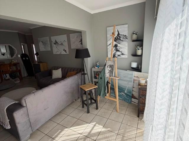 Townhouse for sale in Dr Kenneth Kaunda, North West