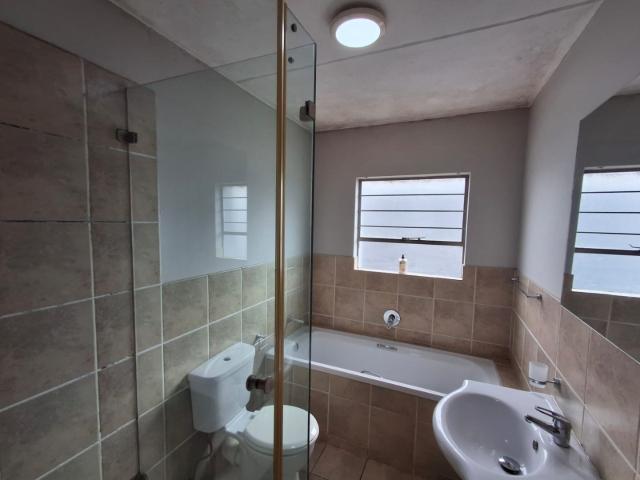 Townhouse for sale in Ekurhuleni, Gauteng