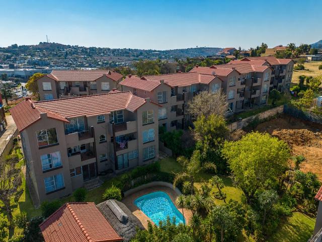 Townhouse for sale in Vosloorus, Gauteng