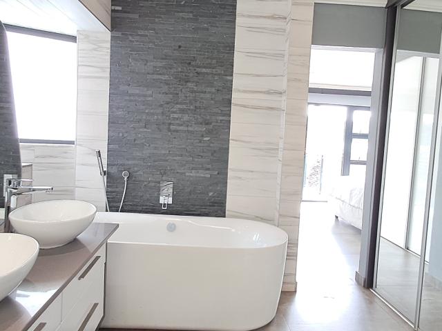 Townhouse for sale in Vosloorus, Gauteng