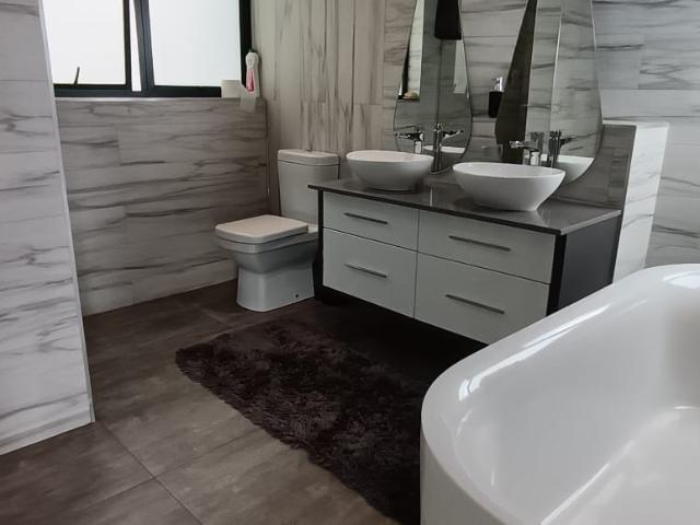 Townhouse for sale in Vosloorus, Gauteng