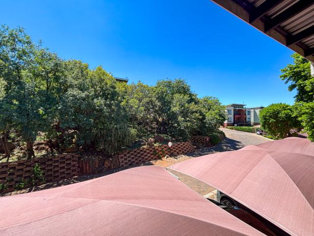 Townhouse for sale in Vosloorus, Gauteng