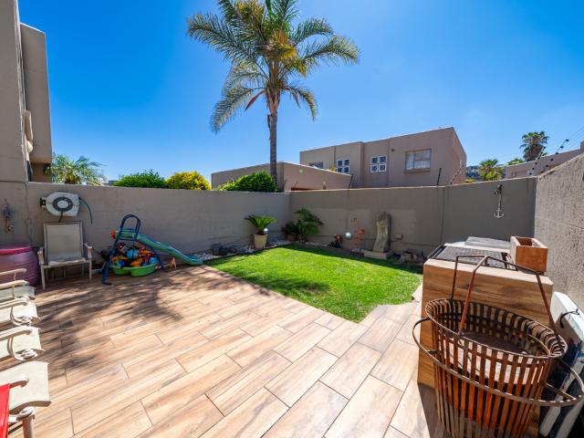 Townhouse for sale in Johannesburg, South & Alberton