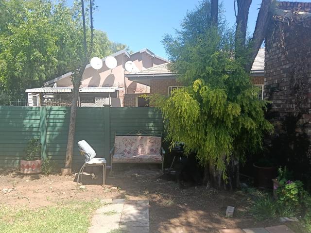 Townhouse for sale in Bloemfontein, Free State