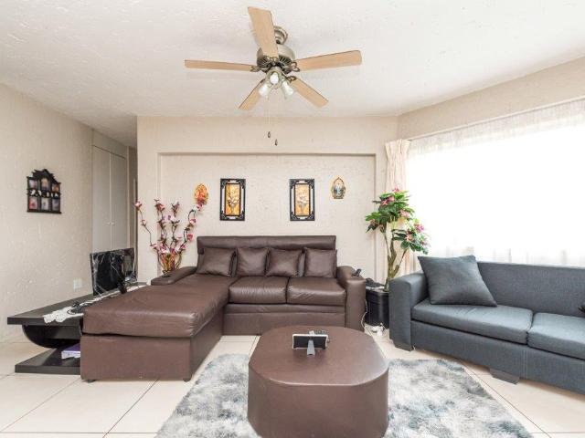 Townhouse for sale in Ekurhuleni, Gauteng