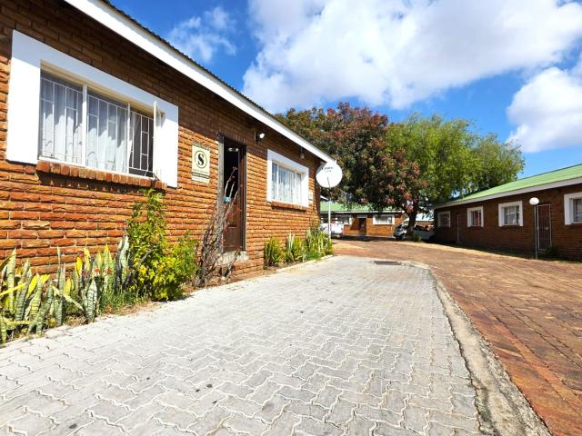 Townhouse for sale in Seshego, Limpopo