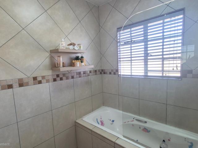 Townhouse for sale in Ekurhuleni, Gauteng