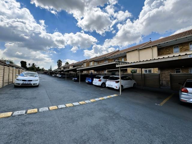 Townhouse for sale in Ekurhuleni, Gauteng