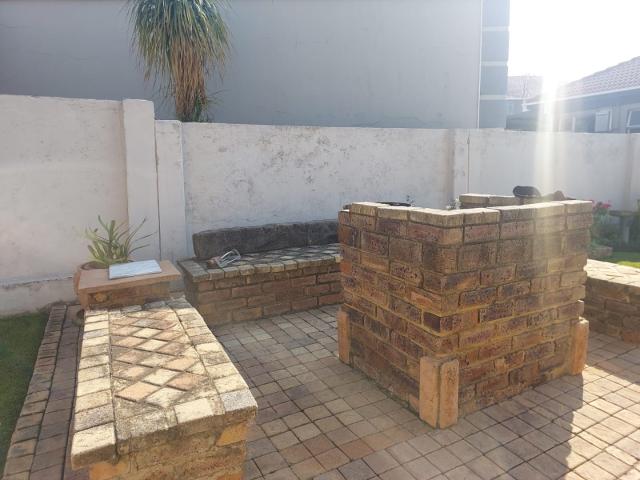 Townhouse for sale in Ekurhuleni, Gauteng