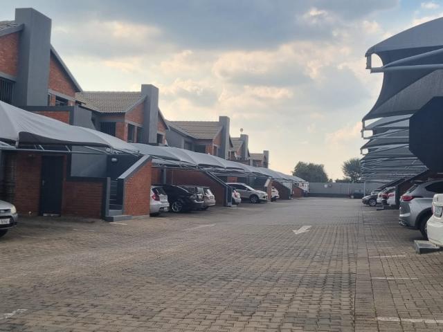 Townhouse for sale in Ekurhuleni, Gauteng