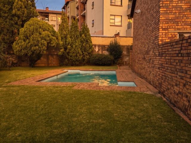 Townhouse for sale in Vosloorus, Gauteng