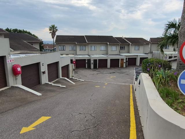 Townhouse for sale in Seaview, Kwazulu-natal
