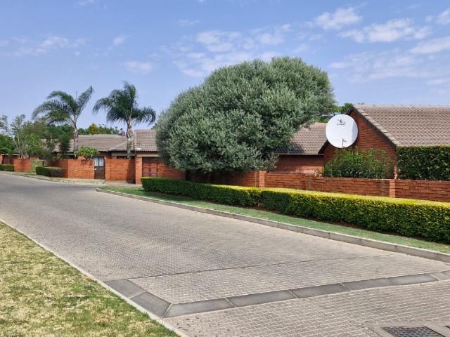 Townhouse for sale in Kungwini, Gauteng