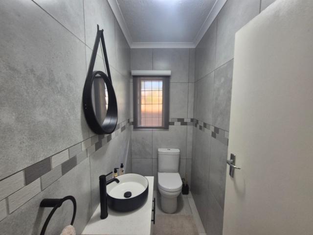 Townhouse for sale in Brackenhurst, Ekurhuleni