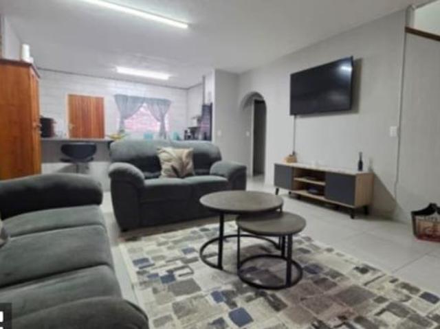 Townhouse for sale in Brackenhurst, Ekurhuleni