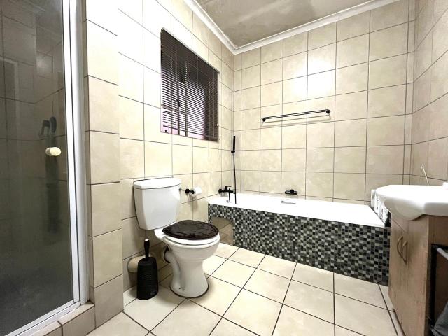 Townhouse for sale in Ekurhuleni, Gauteng