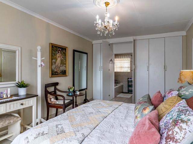 Townhouse for sale in Nooitgedacht, Gauteng