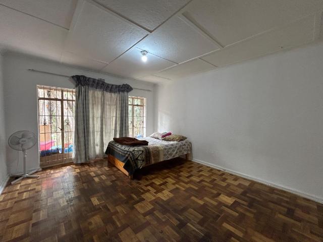 Townhouse for sale in Vosloorus, Gauteng