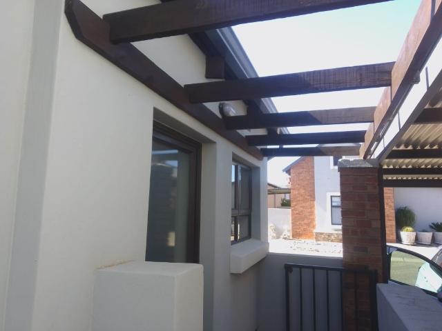 Townhouse for sale in Dr Kenneth Kaunda, North West