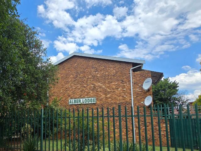 Townhouse for sale in Ekurhuleni, Gauteng