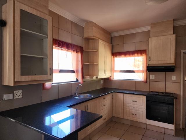 Townhouse for sale in Dr Kenneth Kaunda, North West