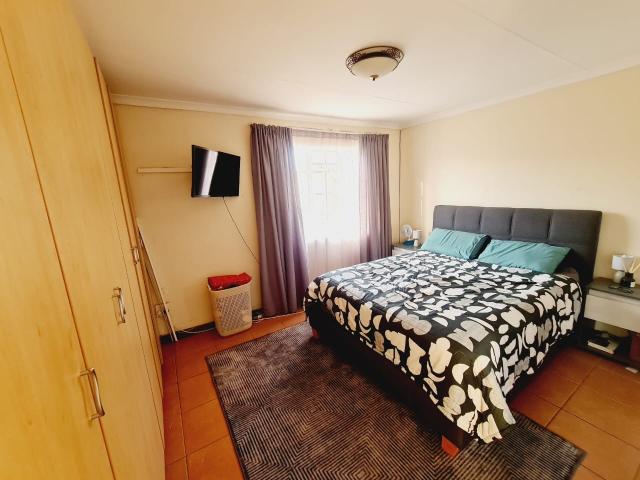 Townhouse for sale in Dr Kenneth Kaunda, North West