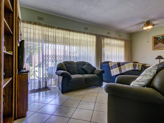Townhouse for sale in Edleen, Ekurhuleni