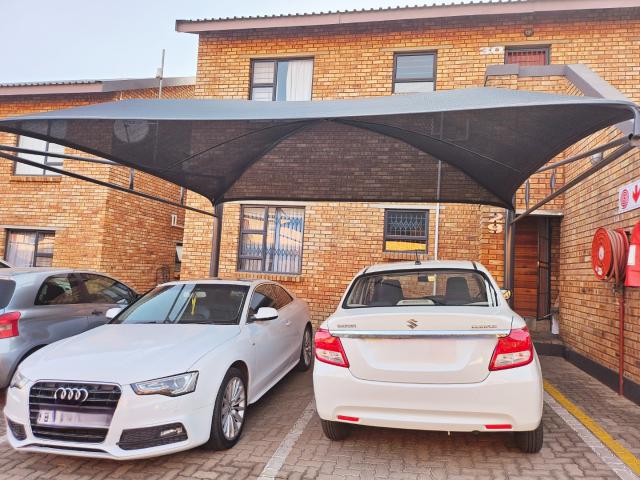 Townhouse for sale in Germiston