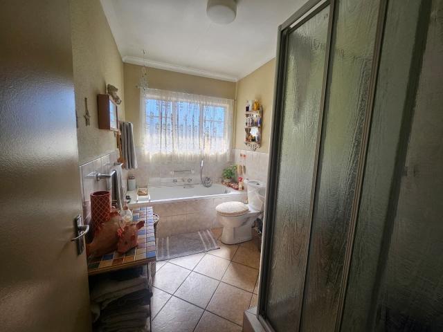 Townhouse for sale in Vosloorus, Gauteng