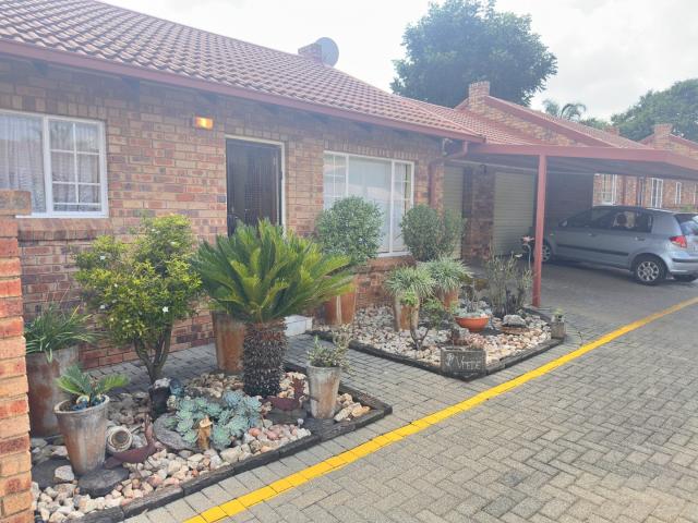 Townhouse for sale in Waterkloof, Gauteng