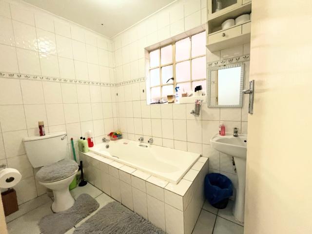 Townhouse for sale in Nooitgedacht, Gauteng