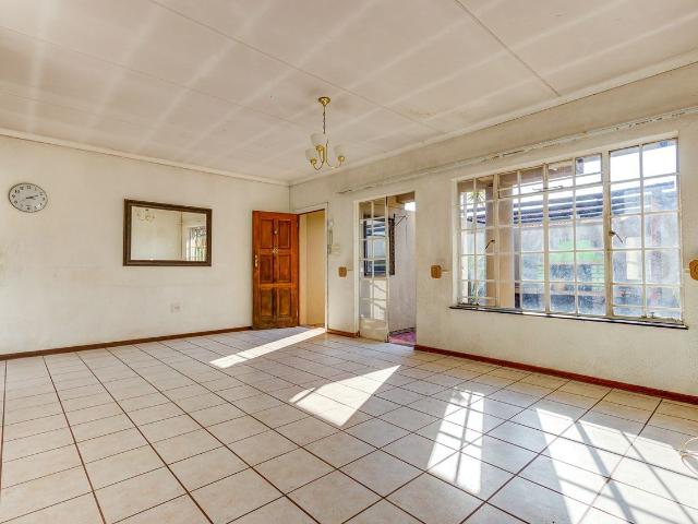 Townhouse for sale in Glenmarais, Ekurhuleni