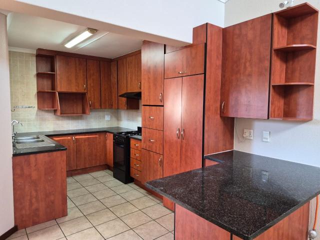 Townhouse for sale in Glenmarais, Ekurhuleni