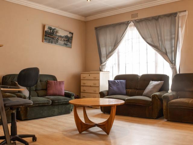 Townhouse for sale in Vosloorus, Gauteng