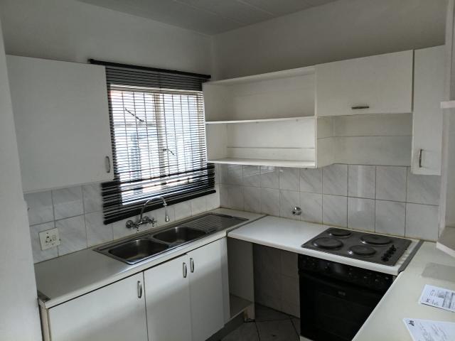 Townhouse for sale in Vosloorus, Gauteng