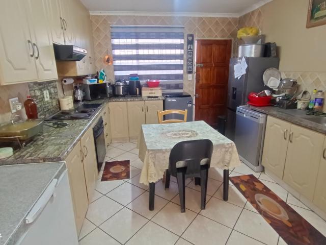 Townhouse for sale in Ekurhuleni, Gauteng